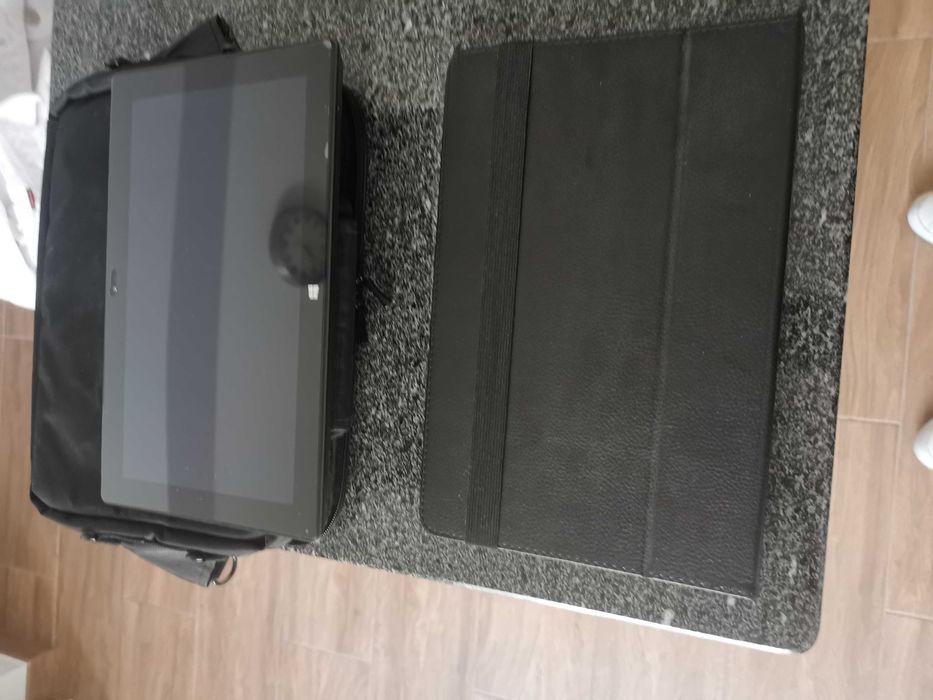 Microsoft Surface pro i5 4 gb windows 10 pro