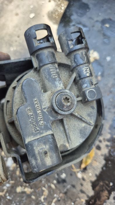 Корпус топлевного фільтра опель вектора с vectra c