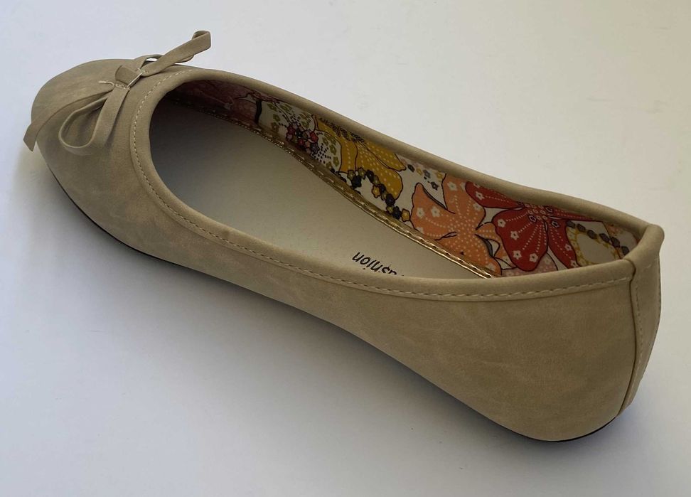 Beżowe gładkie baleriny z kokardą rozmiar 36