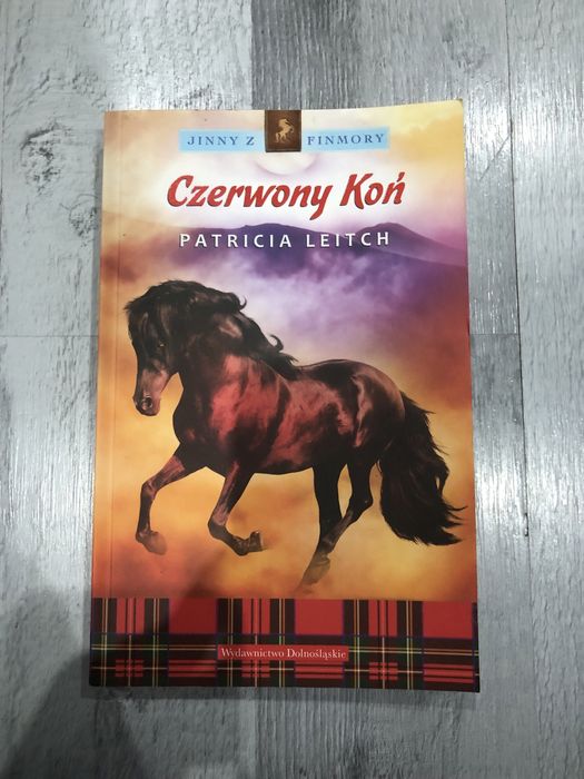 Książka „czerwony koń”