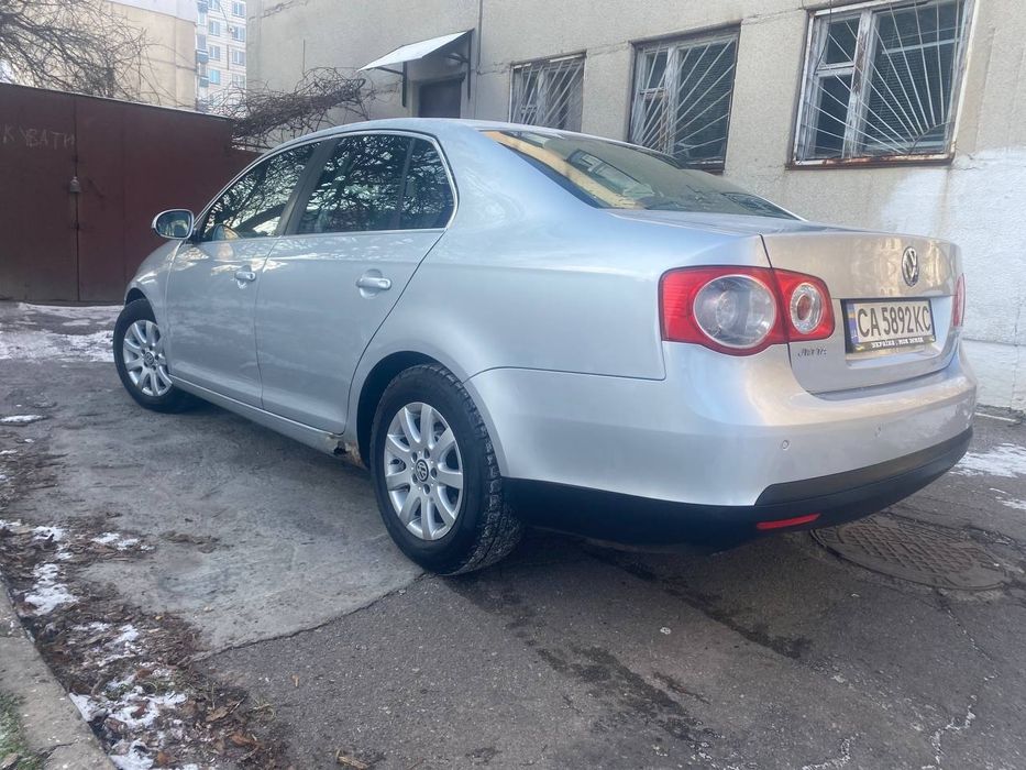 Volkswagen Jetta 2.0FSI
