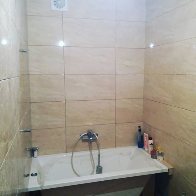 Плиточник, укладка плитки в Харькове