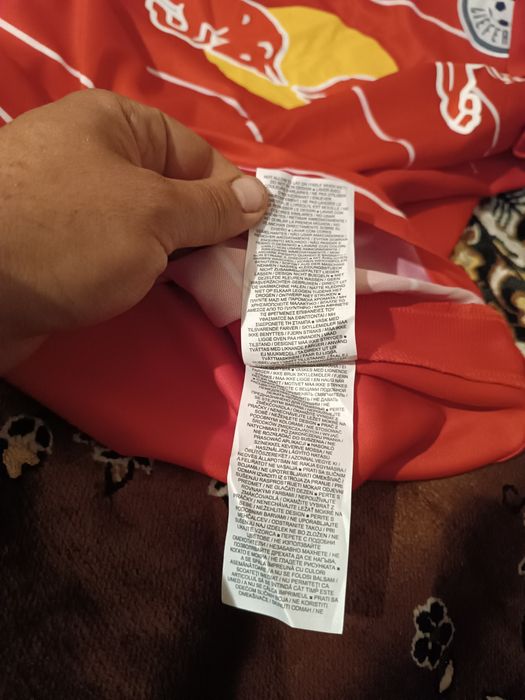 Продам футболку  в ідеальному стані  без дефектів