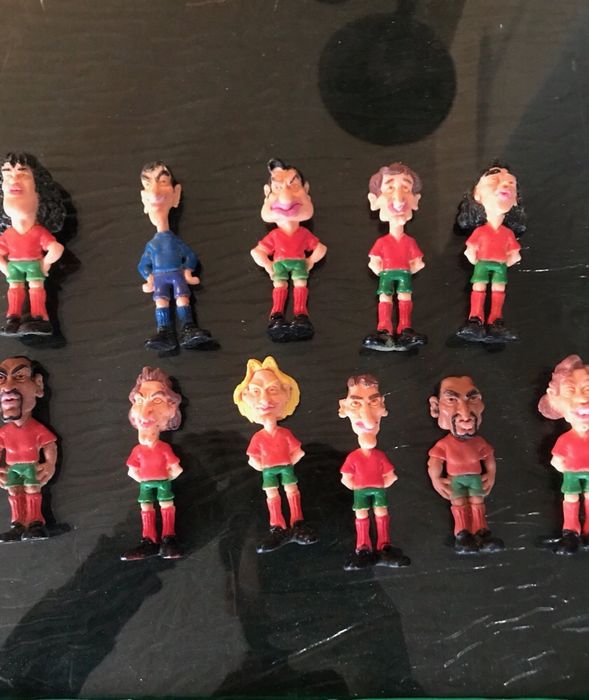Bonecos caricaturas de jogadores da Selecção Nacional de Futebol