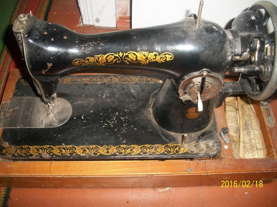 Швейная машинка зингер подольского завода. Машинка подолка чайка. Подолка швейная машинка цена. Подолка швейная машинка. Юрий подолка.