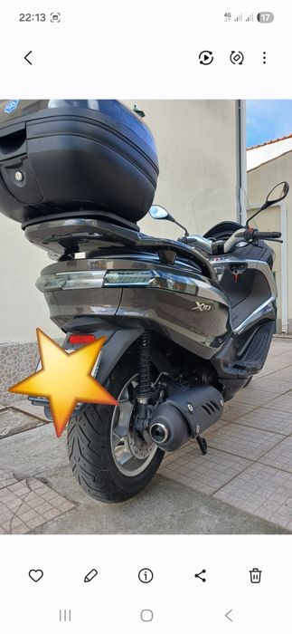 Piaggio x10 125 .