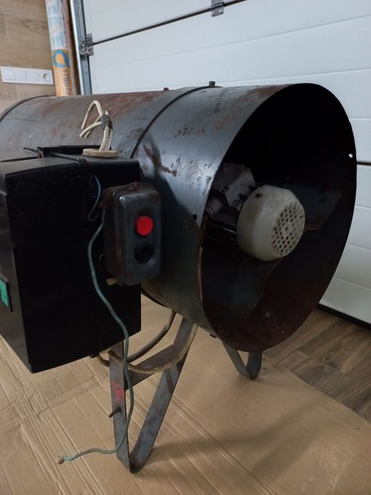 Обігрівач -вентиляторний промисловий трьох фазний 380 V .