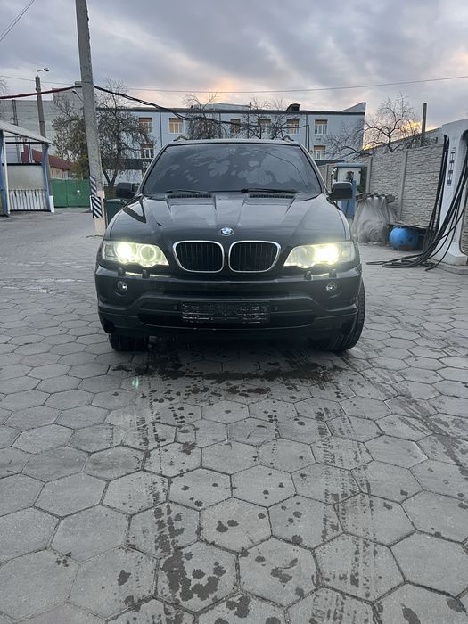 BMW X5 E53.