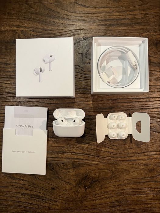 Apple AirPods Pro 3 (2025)