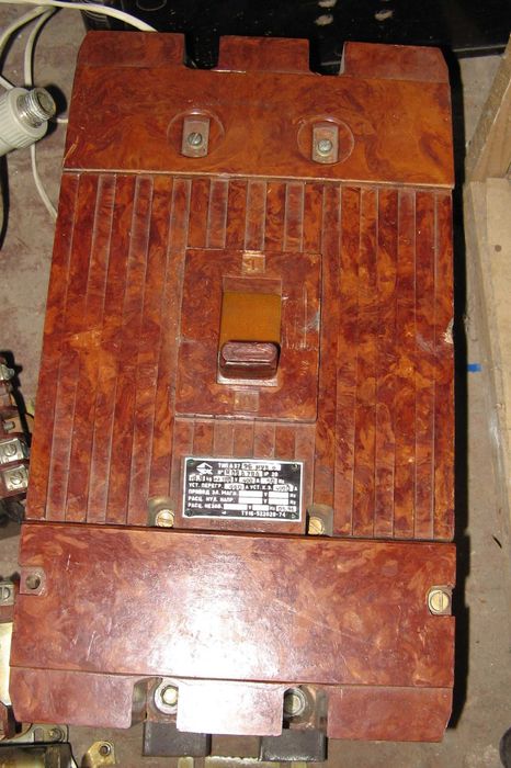 Выключатель автоматичекский А3796, 400А