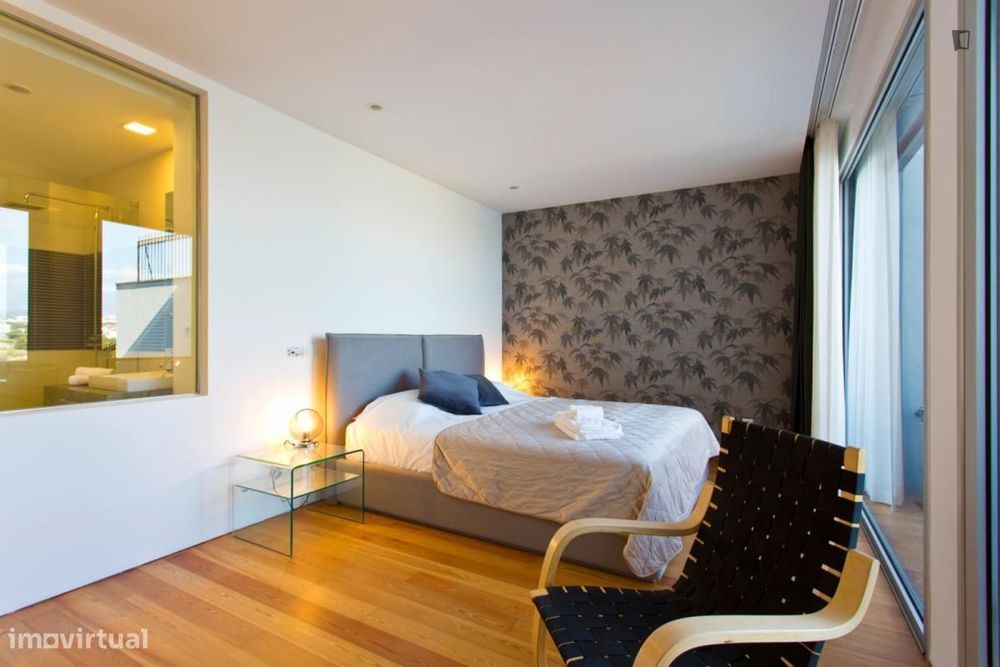 House with 4 bedrooms - located in Oliveira do Douro, Porto