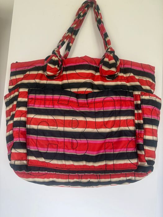 Torba Marc Jacobs wykonana z grubej tkaniny odpornej na deszcz