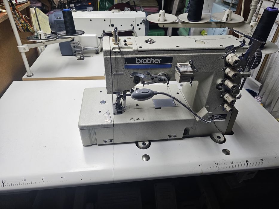 Maquina para interlock  ideal para coser mMaquina para interlock  ideal para coser malhas