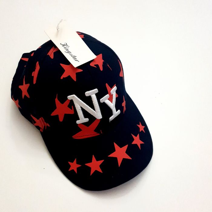 Boné novo com etiqueta