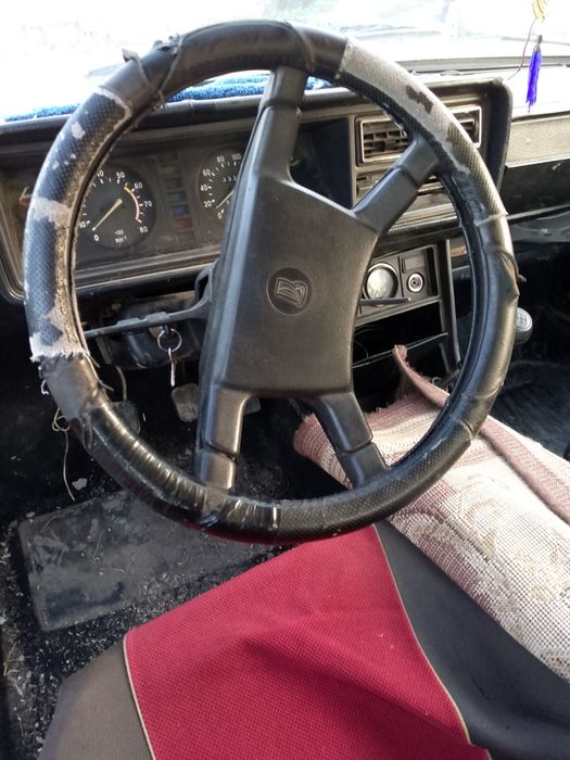 Продаю ваз-2107.