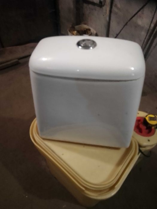 Продам Бачок от Унитаз