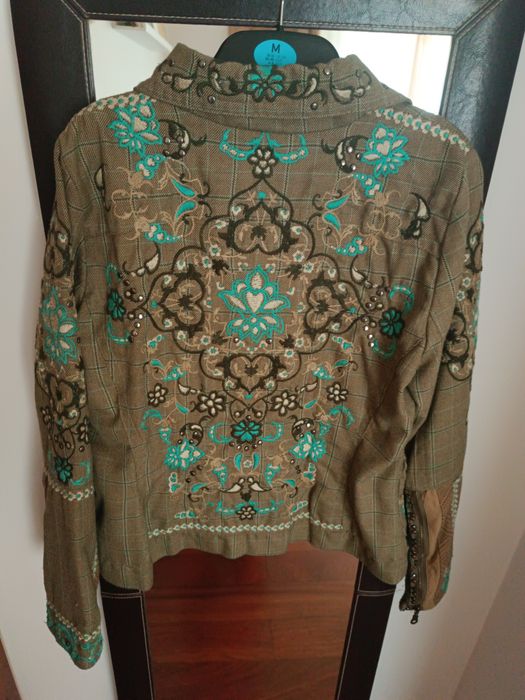 Blusão da marca Two Ten Ten Five