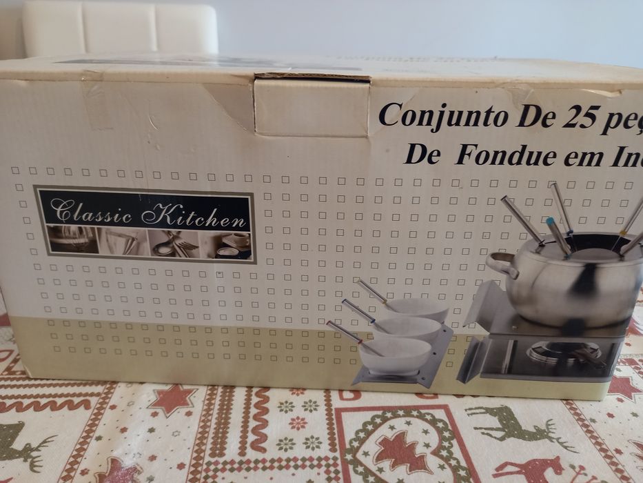 Conjunto  de fondue 25Pcs  completo e novo