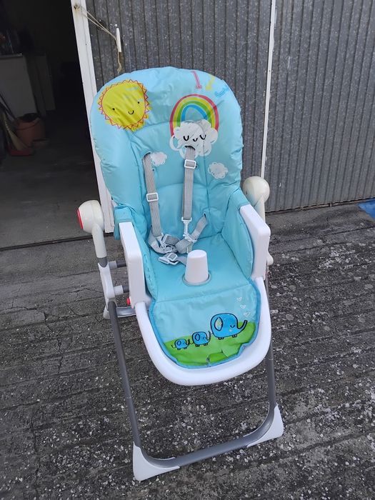 Cadeira de refeição para bebé