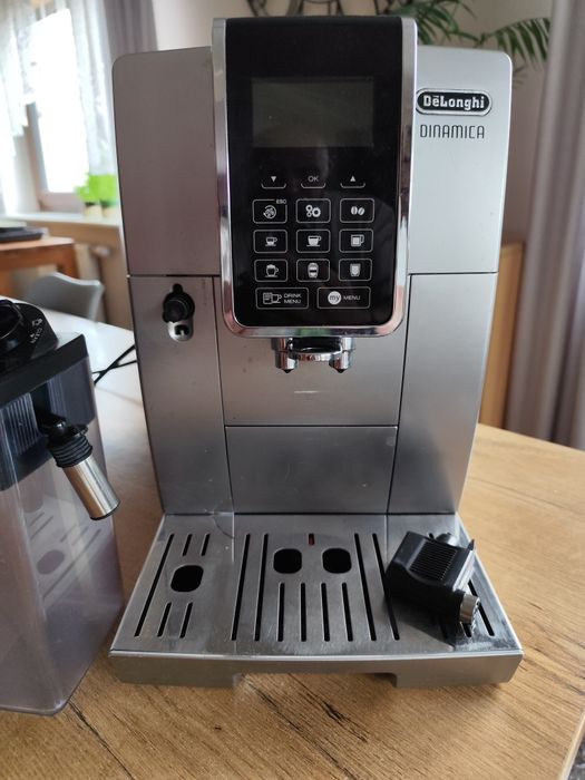Ekspres ciśnieniowy DeLonghi Dinamica