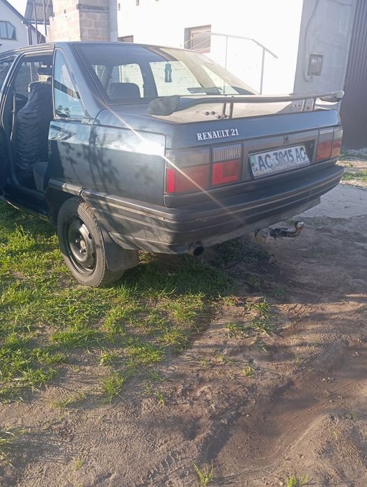 Продам Renault 21