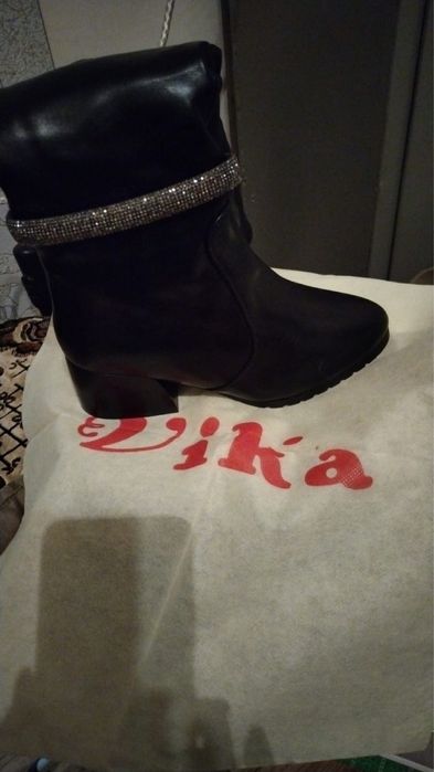 Продам нове зимове жіноче взуття