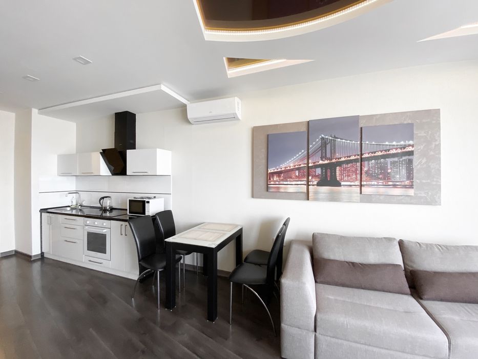 Мост Сити джакуззи, вид на Днепр, джакуззи