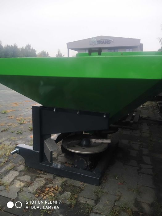 Rozsiewacz nawozów LANGREN RS-800, poj. 800l, 2-tarczowy + plandeka