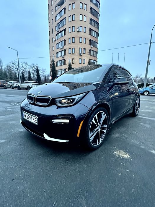 Автомобіль BMW I3s 2018 року