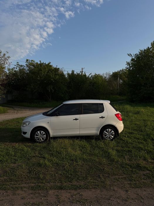 SKODA FABIA 1.4 16v benz 2011