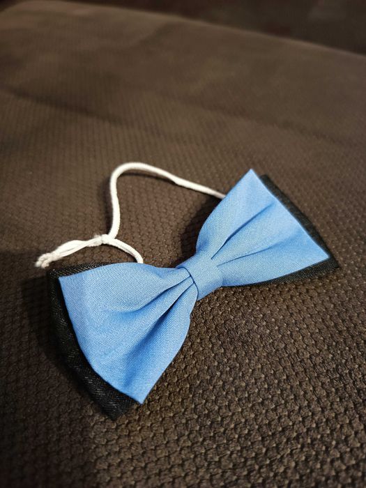 Elegancka Muszka Chłopięca Dziecięca Mała Śliczna Niebieska Na Gumce