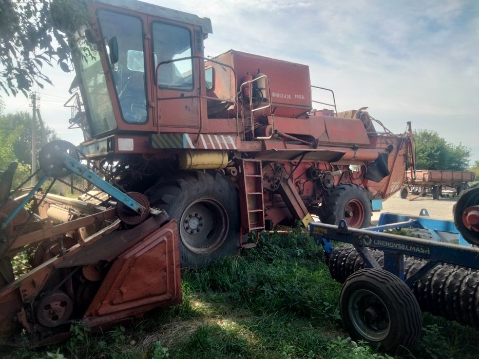 Комбайн Дон 1988