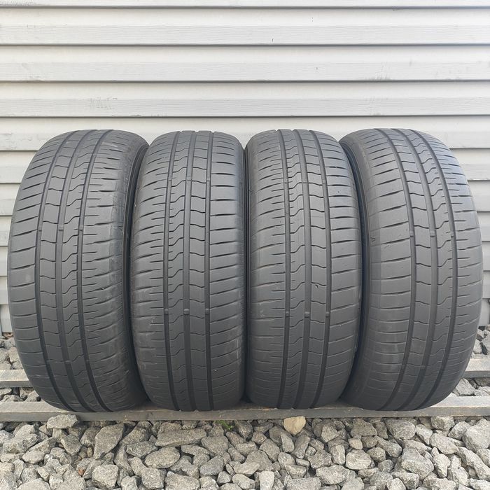 Комплект літніх шин Falken 215/60 R16 215*60 16 Ziex ZE310A 001617
• Сезон: Літні
• Бренд: Goodyear 
• Модель: EfficientGrip 2 
• Розмір: 225/55 R18
•