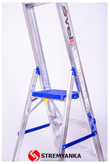 Лестница драбина стремянка Svelt Regina 8