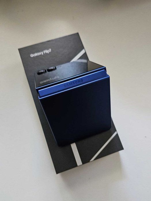 Samsung Galaxy Flip 7 Blue Shadow (Синій) 12/256 з гарантією 24 міс.