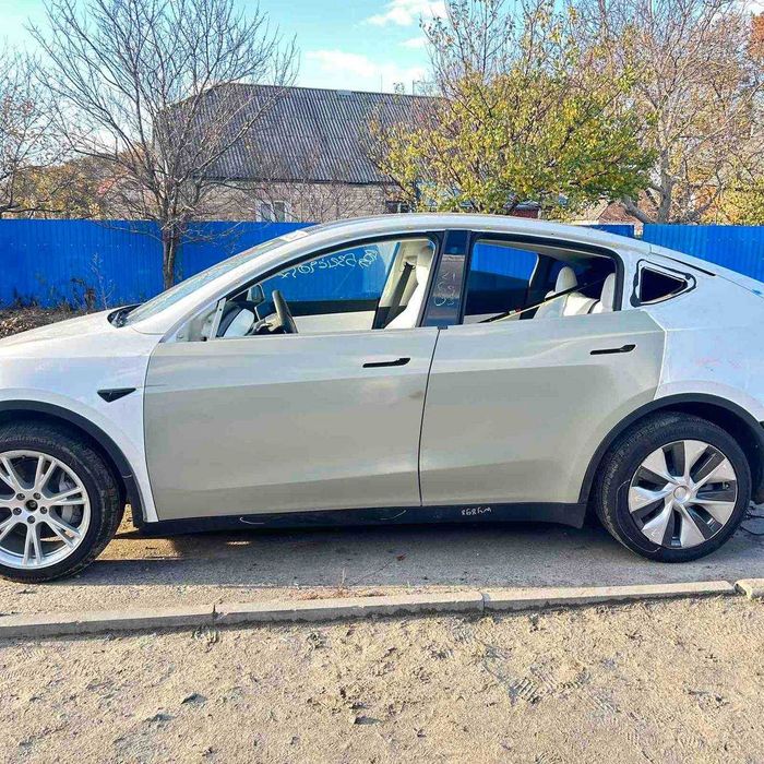 Комплект передньоЇ частини Tesla Model 3 Y