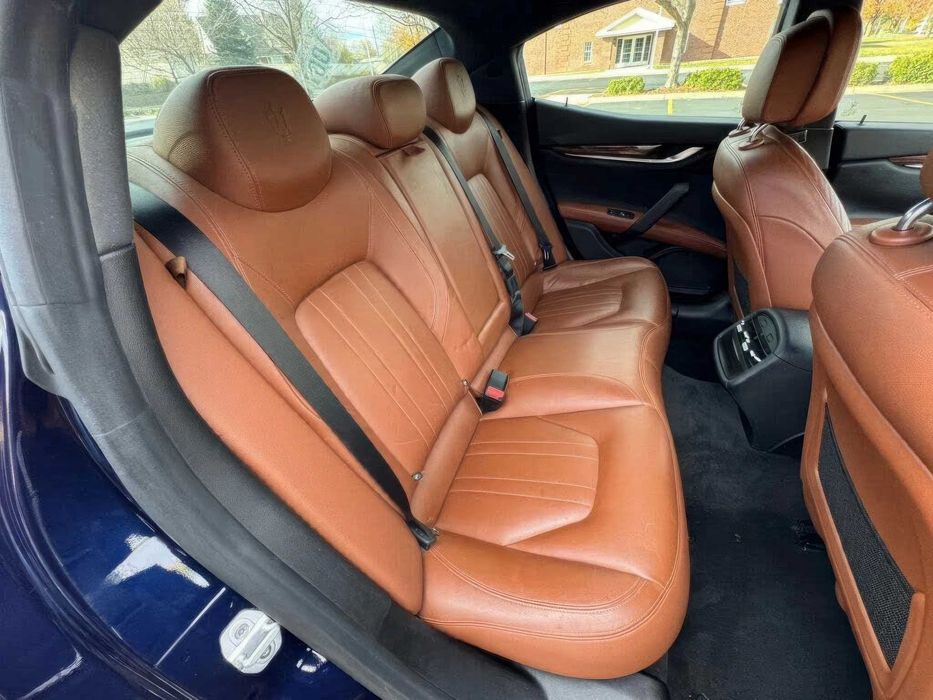 Maserati Ghibli S      2017