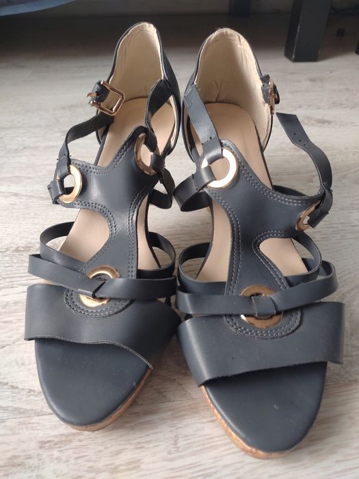 Buty damskie letnie maly obcas 39
