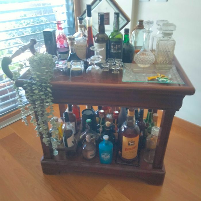 Móveis conjuntos Cerejeira em boas condições vendo conjunto ou peça .