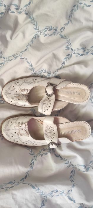 Босоніжки босоніжки.