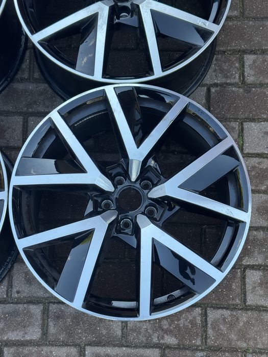 Komplet felg OE VW 20” 9J ET33 5x112 Używane/Demo F-Vat