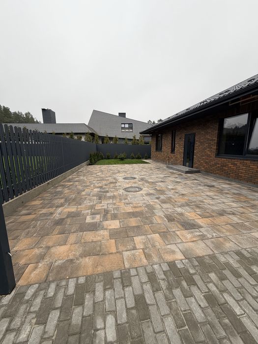 Продається затишний одноповерховий будинок серед соснового лісу