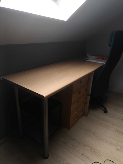 Zestaw 7 mebli pokojowych/biurowych - szafa, regał, komody, biurko