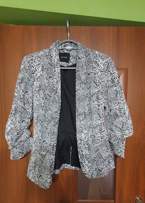 Garnitur damski czarny w wężowy wzór rozmiar 34