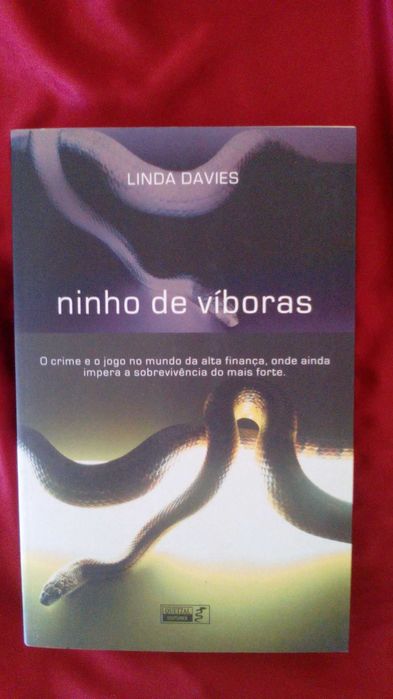 Ninho de Víboras, de Linda Davies