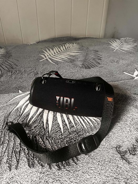 Głośnik JBL xtreme 3 z ładowarką