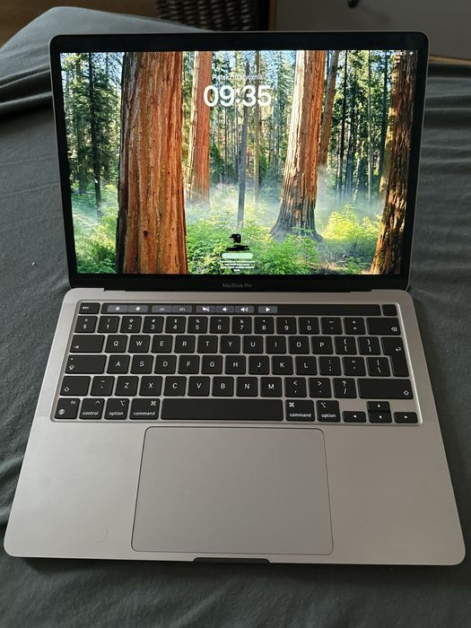 Macbook pro 13’, M2 16gb RAM, 256gb