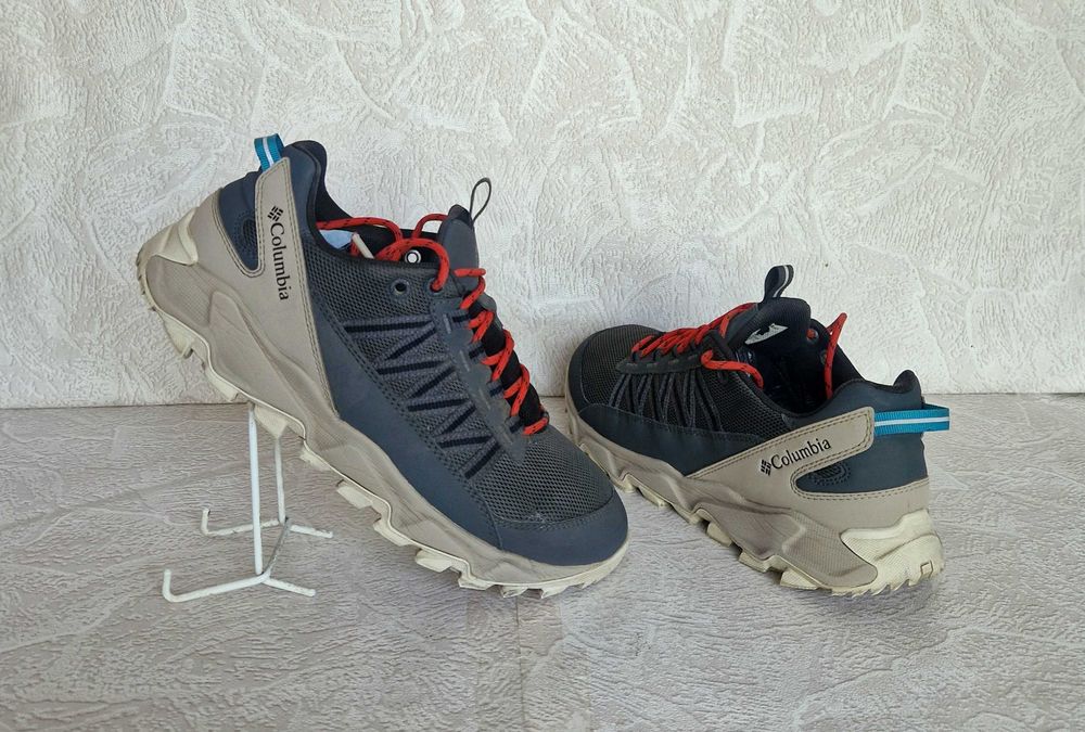 Трекинговые кроссовки (Colambia Flow Fremont) Серые .размр. 41.5-42