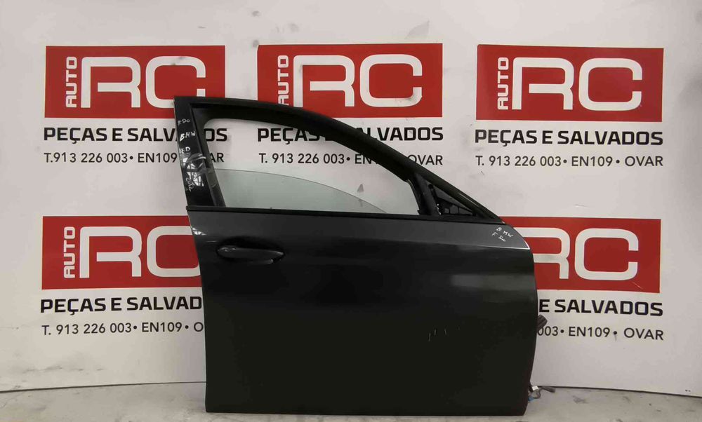 Porta Frente Direita BMW 1 (F20) ano 2012