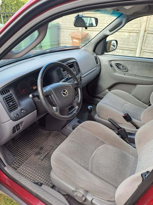 Mazda Tribute 4x4 benzynka , hak